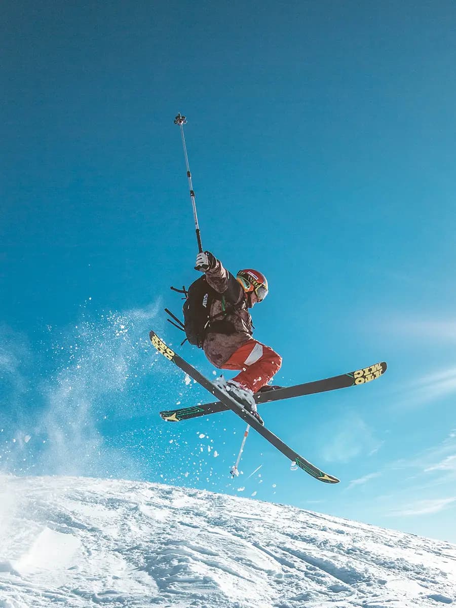 Alpine Skiing & Snowboarding